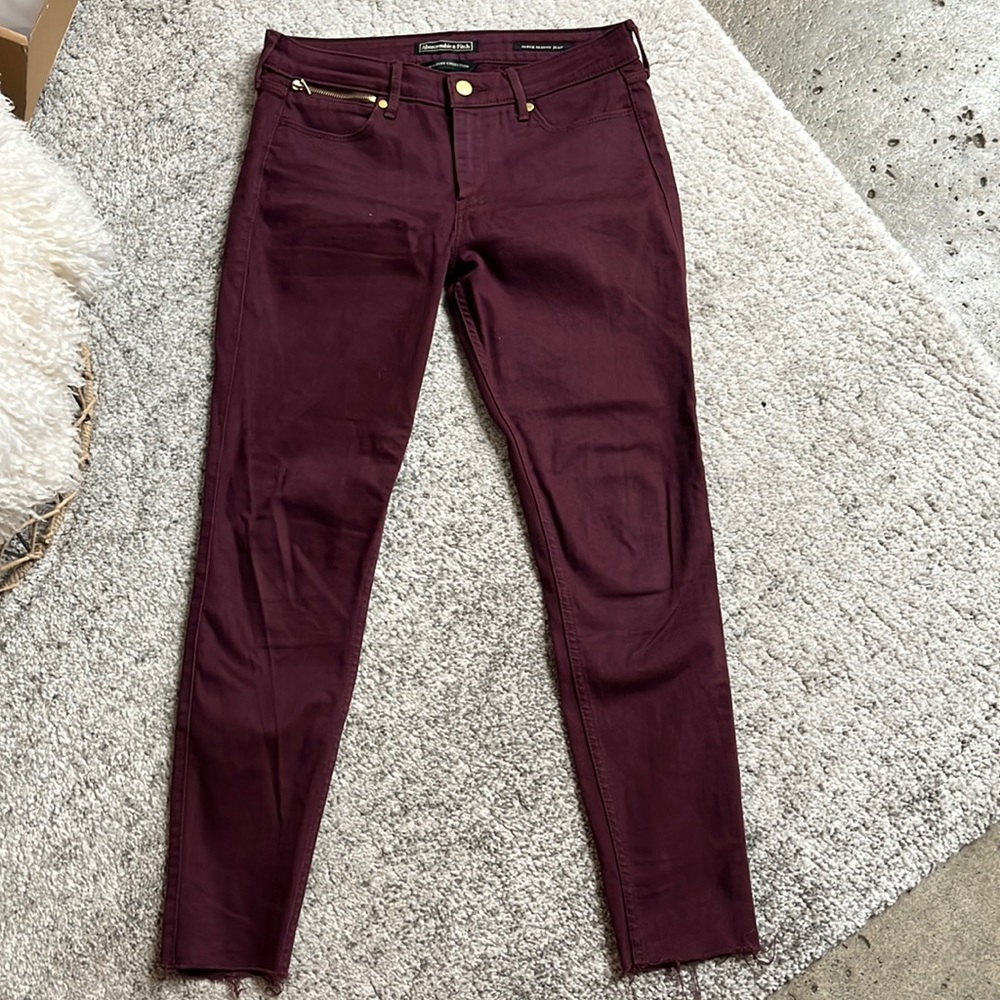Abercrombie and Fitch Signature Collection Jean